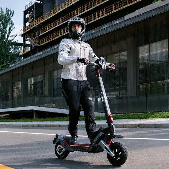 NAVEE Scooters Set the Pace