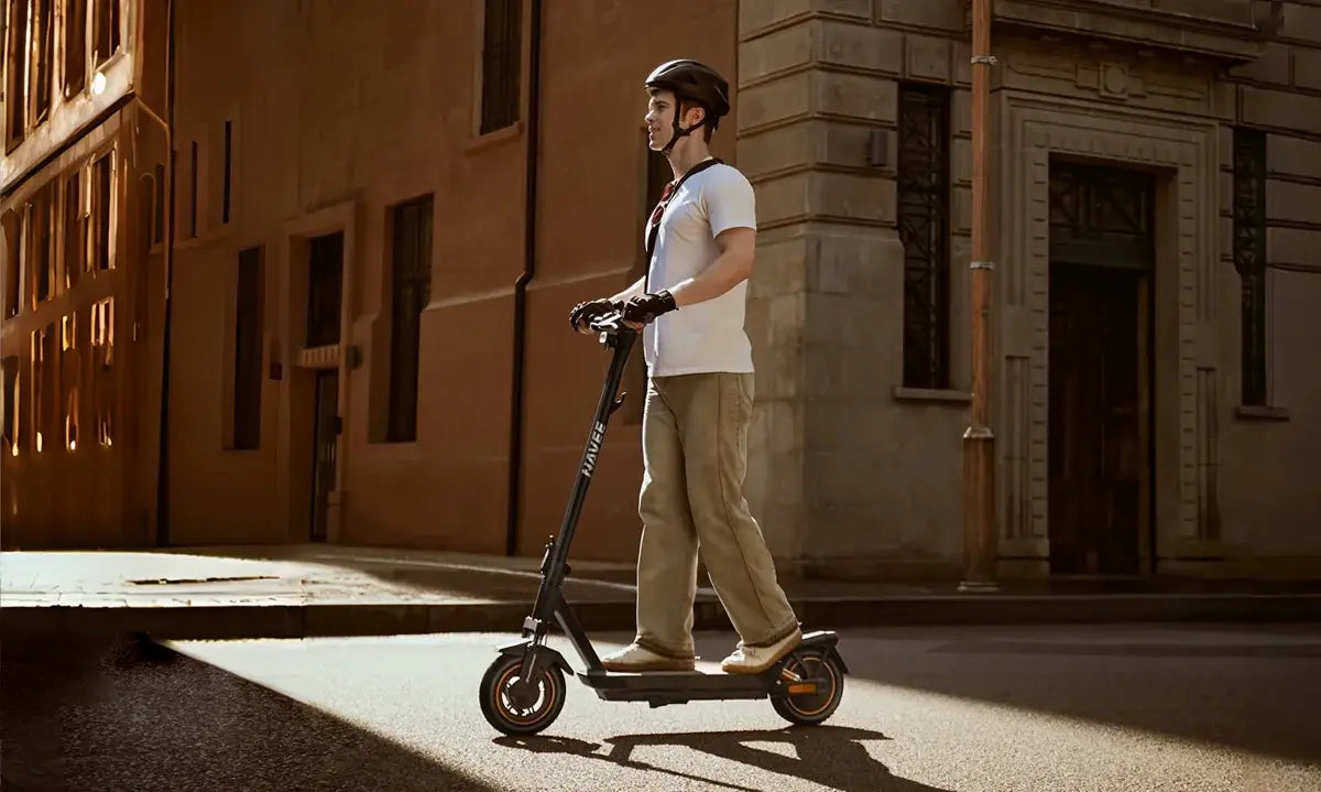 NAVEE Scooters Set the Pace